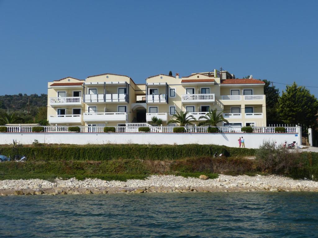 Ostria Seaside Studios And Apartments Katarraktis  Екстер'єр фото